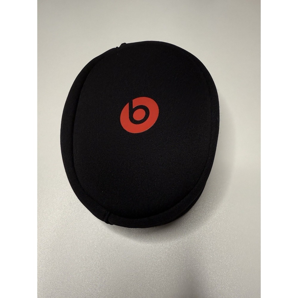 Beats Headphone Carrying Case Black Red Zipper Soft Shell Padded 5x6"